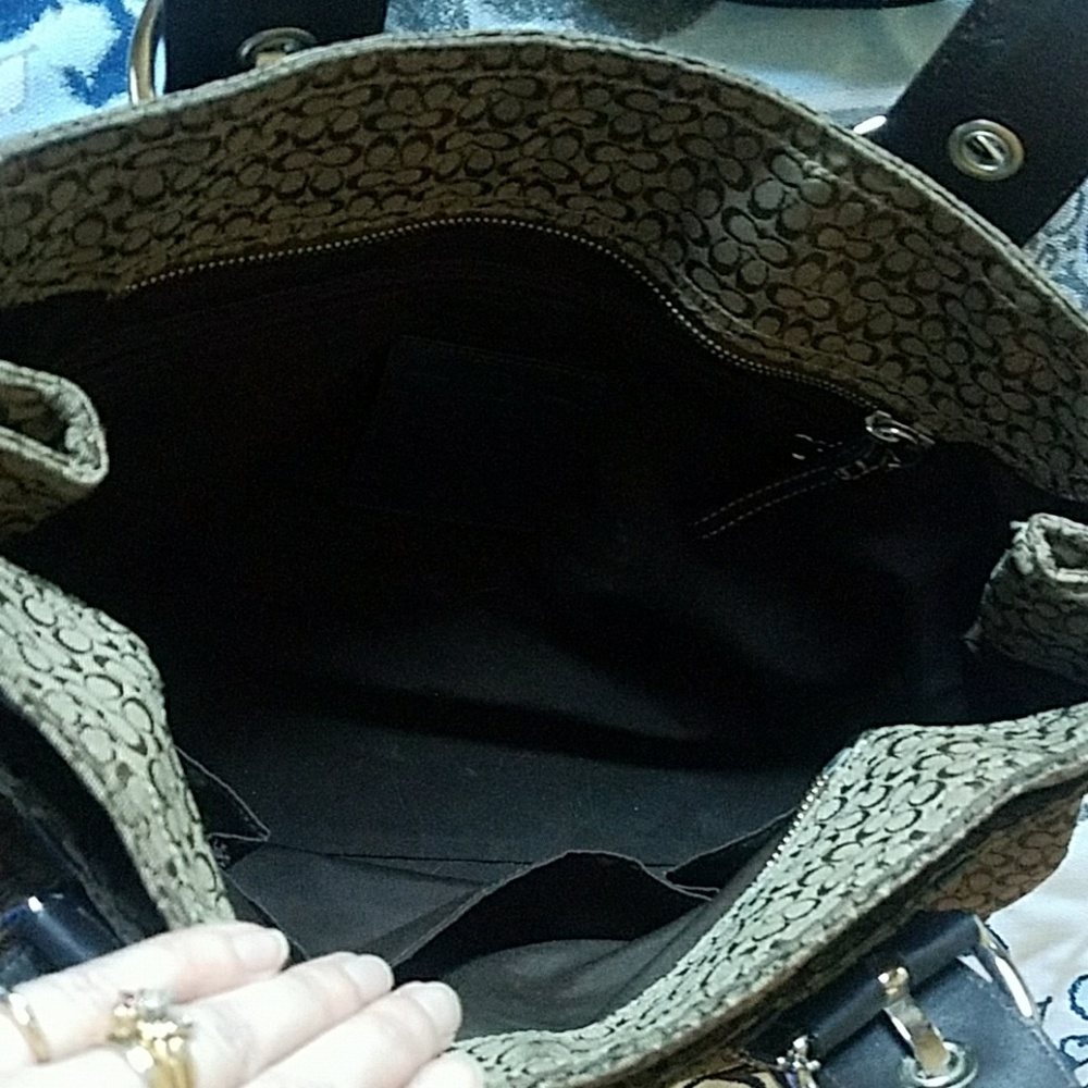 Coach handbag - Picture 3 of 3